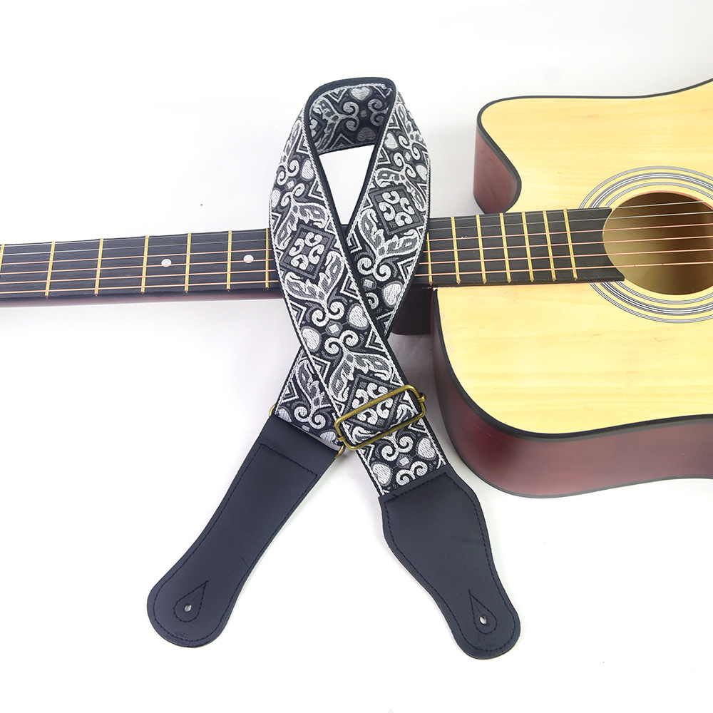 Tracolla per Chitarra Ricamata - Musical Instrument Types recensione e prezzo